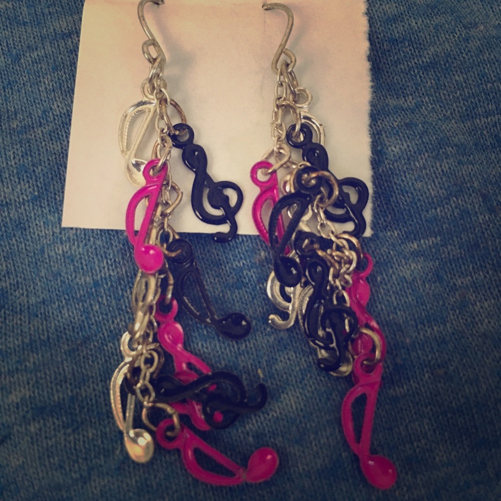 Musical earrings